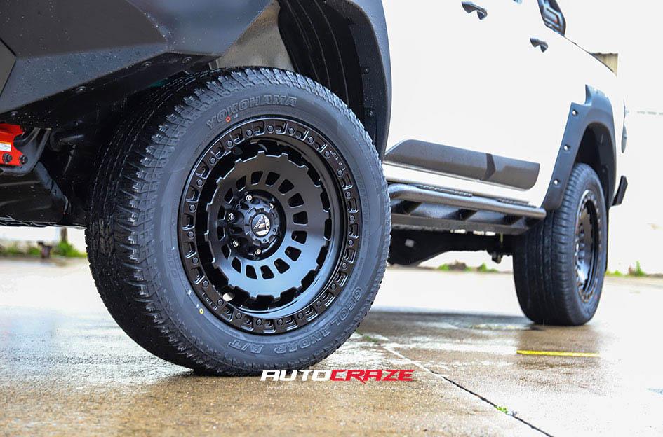 TOYOTA HILUX N80 RUGGED X ZEPHYR MATTE BLACK